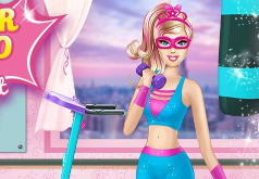 Игры Барби тренируется в спортзале